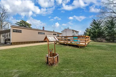 156 Gibbs Road, Central Islip, NY 11722 - Photo 9