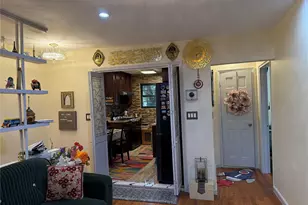 86-05 25th Ave, East Elmhurst, NY 11369 - Photo 23