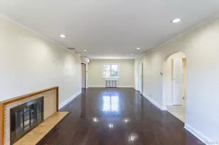 85-32 213th St, Hollis, NY 11427 - Photo 3