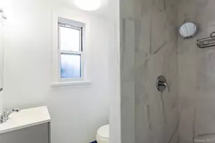 85-32 213th St, Hollis, NY 11427 - Photo 15