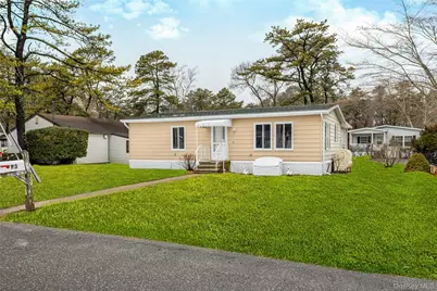 525 Riverleigh Avenue #P3, Riverhead, NY 11901 - Photo 1