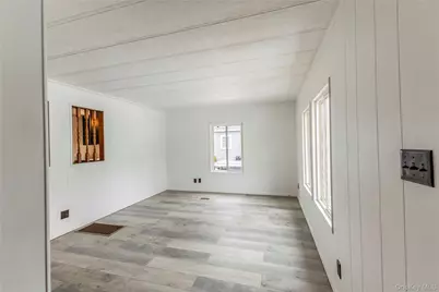 525 Riverleigh Avenue #P3, Riverhead, NY 11901 - Photo 3