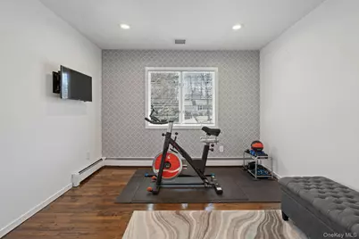 25 Cliff Road W, Wading River, NY 11792 - Photo 17