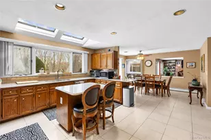 144 Landing Meadow Rd, Smithtown, NY 11787 - Photo 9