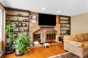 144 Landing Meadow Rd, Smithtown, NY 11787 - Photo 15