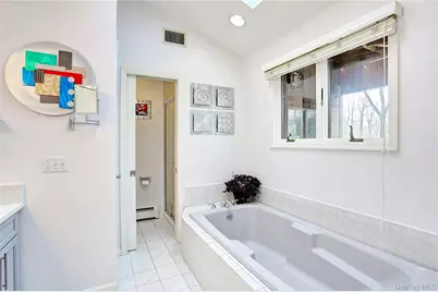 42 Cragmere Road, Airmont, NY 10901 - Photo 15