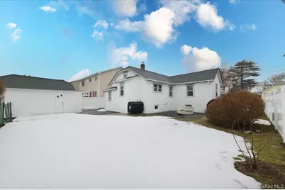 2016 Abbot Avenue, Merrick, NY 11566 - Photo 25