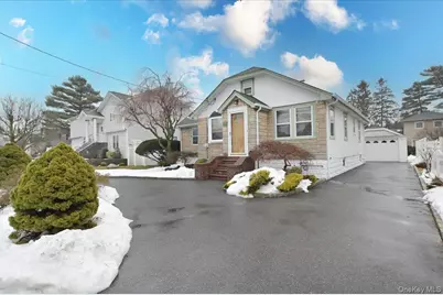 2016 Abbot Avenue, Merrick, NY 11566 - Photo 5