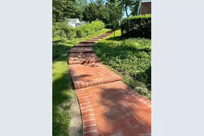 16 Mary Lane, Roslyn, NY 11548 - Photo 11