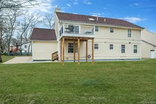 6 Denmark Ct, Huntington, NY 11743 - Photo 31