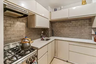 735 Avenue W, Brooklyn, NY 11223 - Photo 5