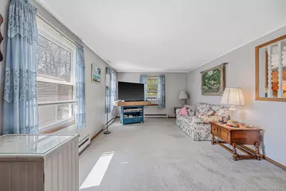 191 Village Circle W, Manorville, NY 11949 - Photo 23