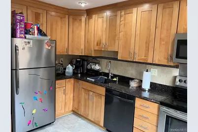 1404 Pondcrest Lane, White Plains, NY 10607 - Photo 3