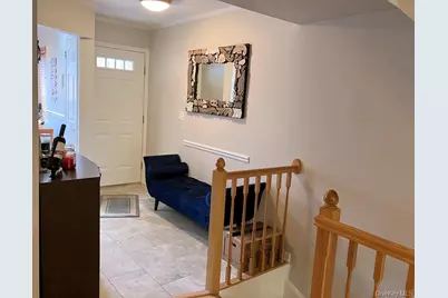 1404 Pondcrest Lane, White Plains, NY 10607 - Photo 5