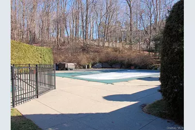 1404 Pondcrest Lane, White Plains, NY 10607 - Photo 23