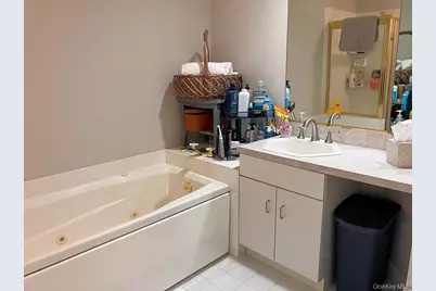 1404 Pondcrest Lane, White Plains, NY 10607 - Photo 19