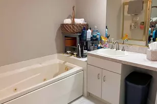 1404 Pondcrest Ln, White Plains, NY 10607 - Photo 19