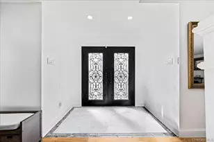 642 Lenore Ln, Elmont, NY 11003 - Photo 3