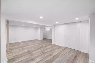 642 Lenore Lane, Elmont, NY 11003 - Photo 21