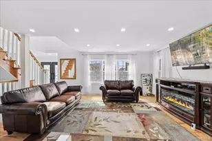 642 Lenore Ln, Elmont, NY 11003 - Photo 5