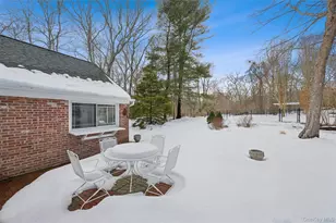 29 Squiretown Rd, Hampton Bays, NY 11946 - Photo 17
