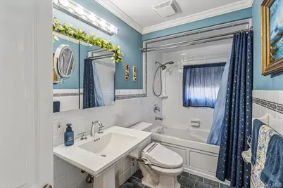 4 Andover Place, Huntington, NY 11743 - Photo 19