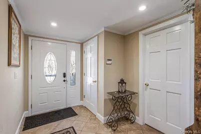 4 Andover Place, Huntington, NY 11743 - Photo 3