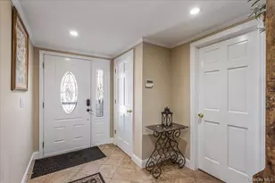 4 Andover Pl, Huntington, NY 11743 - Photo 3