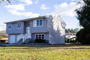 58 Hauppauge Rd, Hauppauge, NY 11788 - Photo 3