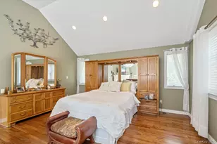 9 Defeo Ct, Deer Park, NY 11729 - Photo 17