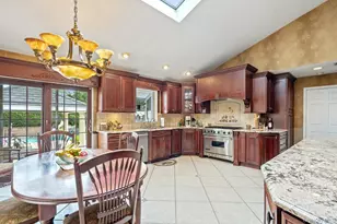 9 Defeo Ct, Deer Park, NY 11729 - Photo 3