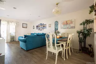 7 Cobblestone Way, Mount Sinai, NY 11766 - Photo 3