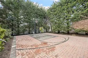 34-08 210th St, Bayside, NY 11361 - Photo 39