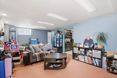 59 Homecrest Court, Oceanside, NY 11572 - Photo 37