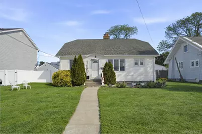 59 Homecrest Court, Oceanside, NY 11572 - Photo 1