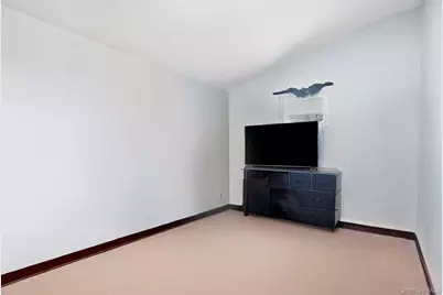 59 Homecrest Court, Oceanside, NY 11572 - Photo 27