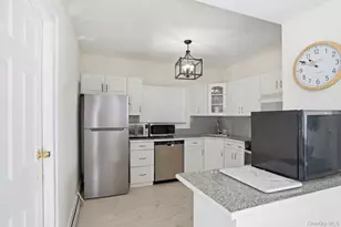 59 Homecrest Ct, Oceanside, NY 11572 - Photo 21