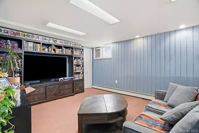 59 Homecrest Court, Oceanside, NY 11572 - Photo 35