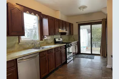 56 Stephenson Boulevard, New Rochelle, NY 10801 - Photo 27