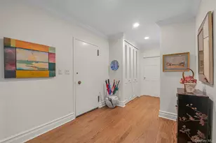 1 Kensington Gate, Great Neck, NY 11021 - Photo 11