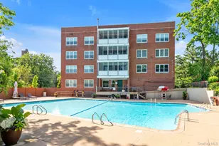 1 Kensington Gate, Great Neck, NY 11021 - Photo 21