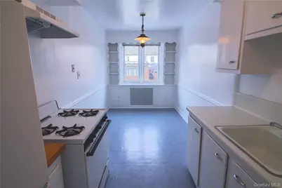 2952 172nd Street, Flushing, NY 11358 - Photo 13