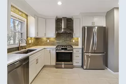 11 Foxburn Street, New City, NY 10956 - Photo 9