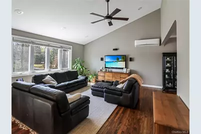 11 Foxburn Street, New City, NY 10956 - Photo 19