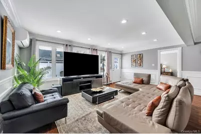 54 Abbot Lane, Hicksville, NY 11801 - Photo 17