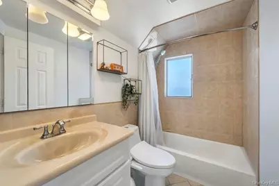 54 Abbot Lane, Hicksville, NY 11801 - Photo 35