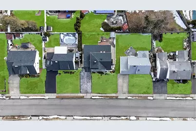 54 Abbot Lane, Hicksville, NY 11801 - Photo 3