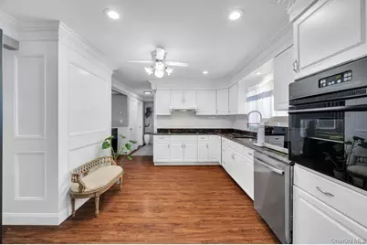 54 Abbot Lane, Hicksville, NY 11801 - Photo 23