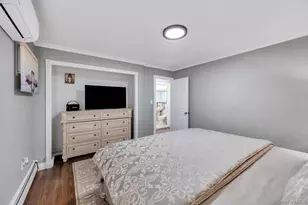 54 Abbot Ln, Hicksville, NY 11801 - Photo 27