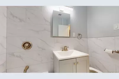 66-15 Thornton Place #L4, Rego Park, NY 11374 - Photo 23